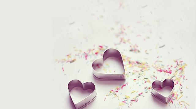 每逢过节,就发红包给你的男人,到底是爱你还是