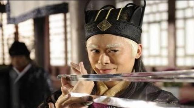 史称"九千岁"的魏忠贤为什么要挥刀自宫,自愿入宫做太监呢?