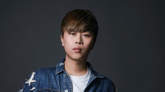 lol卢本伟复播:我什么都可以认错,但开挂?我坚决不认!