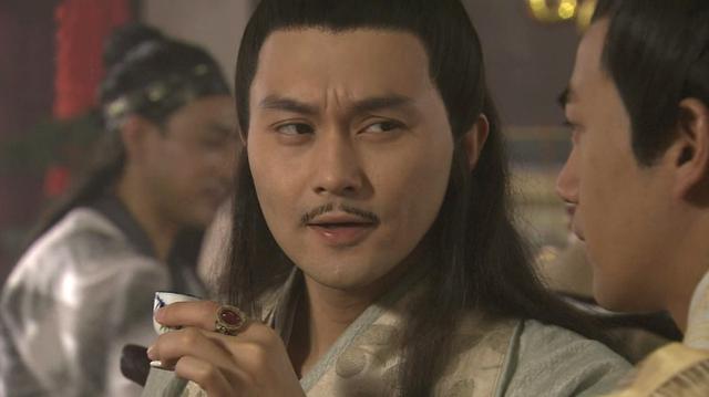 他因主演古龙小说系列主角名声大噪,被誉为最帅的四条眉毛陆小凤