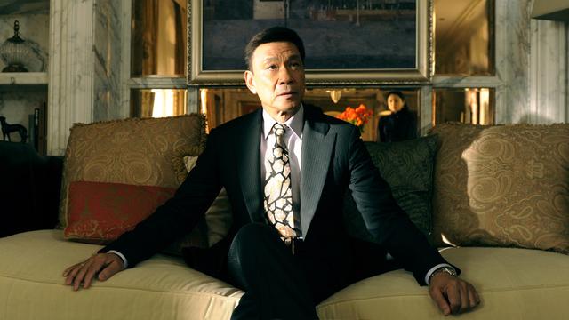 30岁才出道,成为亚洲影帝后却与结婚40年的妻子离婚,现晚年孤独