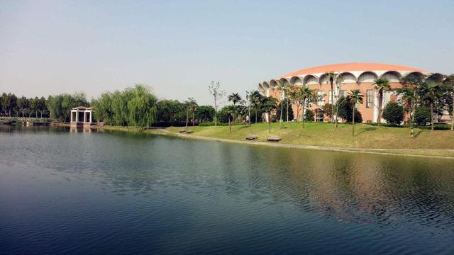 中国地级市大学数量最多的六座城市,保定力压