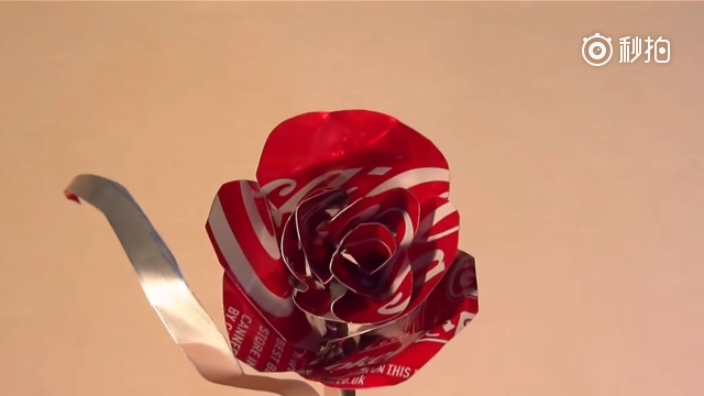 七夕将至,用易拉罐做了一朵玫瑰花,就差个女朋友了!