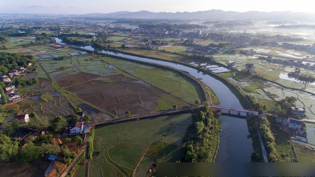 从冰天雪地到春光明媚-航拍湖南益阳市桃江县石牛江的冬天与春天