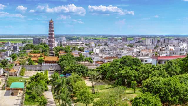 雷州国家级历史文化名城茂德公古城茂德公古城里的雷州手工艺人海口