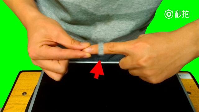魔术教学:手指瞬间分离,无需任何道具,一分钟学会!