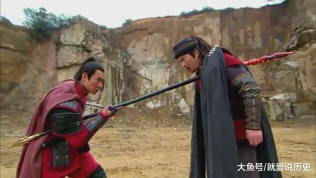 南宋抗金英雄, 因误入小商河, 遭乱箭射死, 千年后墓地惨到人流泪