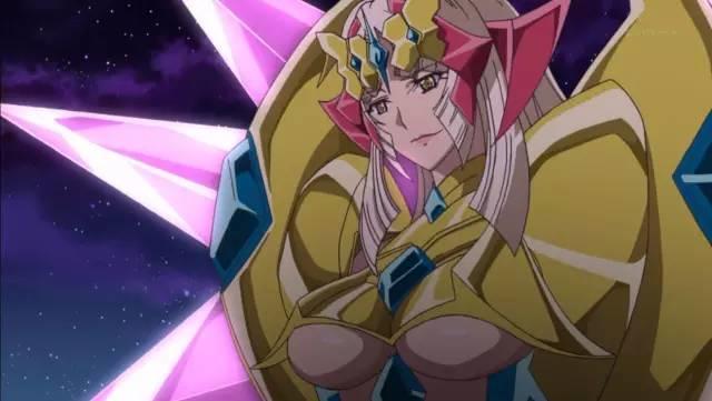 超史前文明期的巫女菲尼,因幼时 风鸣翼偶然引发的 天羽羽斩的觉醒在