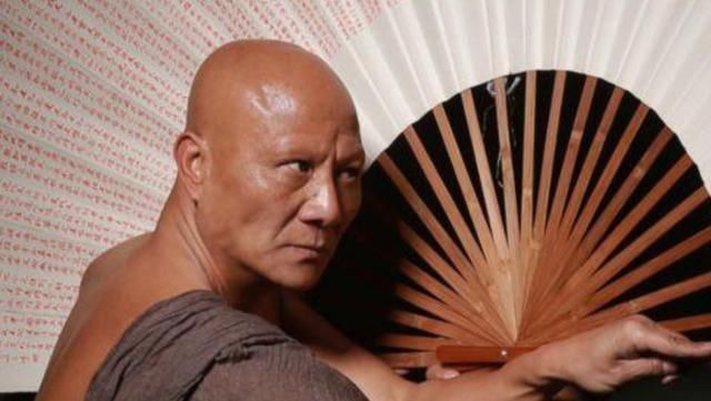 计春华也是因祸得福,正是这场怪病让他拥有的一副凶相,才让他有机会