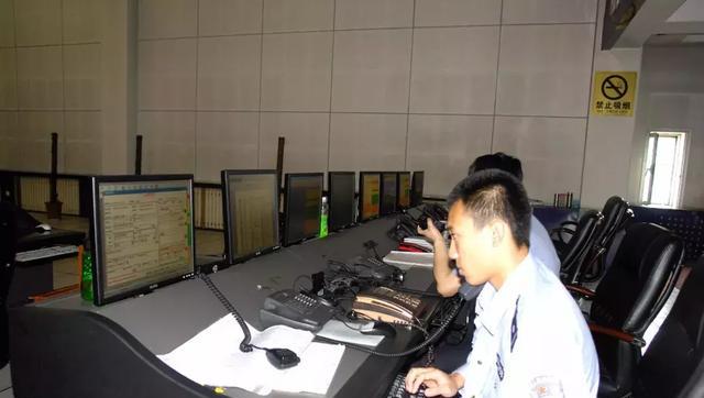 杜绝奇葩报警,警察"蜀黍"讲解正确报警"姿势"