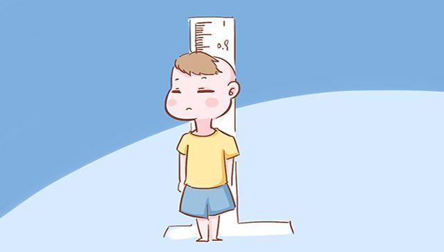 孩子常熬夜晚睡危害多,其中之一就是长不高,爸妈别再忽视