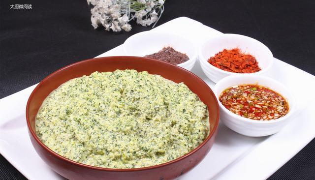 小豆腐口感清脆醇香,一跃成看家菜,关键是用铁锅两次炒豆末!