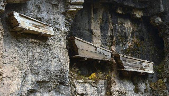 中国古代奇特的悬棺葬