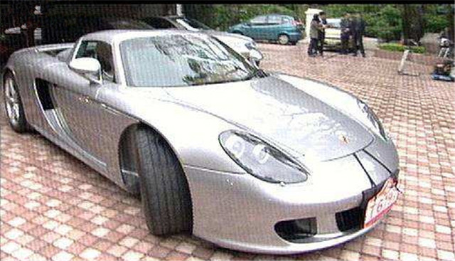 最强小三,插足婚姻17年,连正房都忌惮,今45岁开上豪车成富婆!