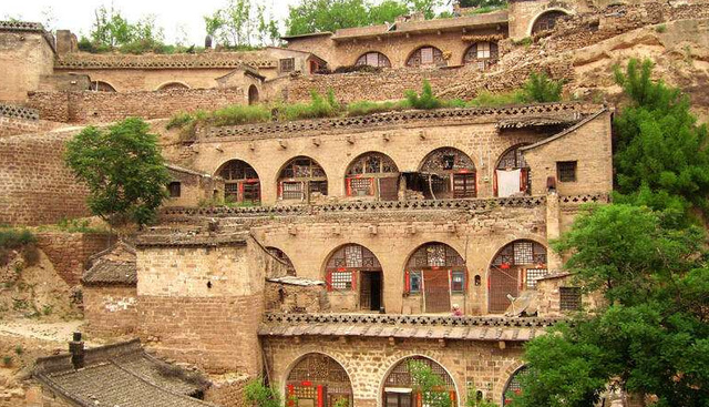 真实的陕北窑洞生活有钱人家与穷苦人家差距大