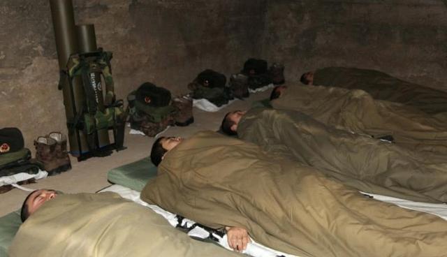 睡梦中的他们,既可怜可爱又可敬