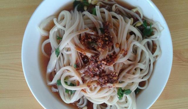 安康 蒸面是安康人最情有独钟的味道,这就好比西安羊肉泡馍在西安人的