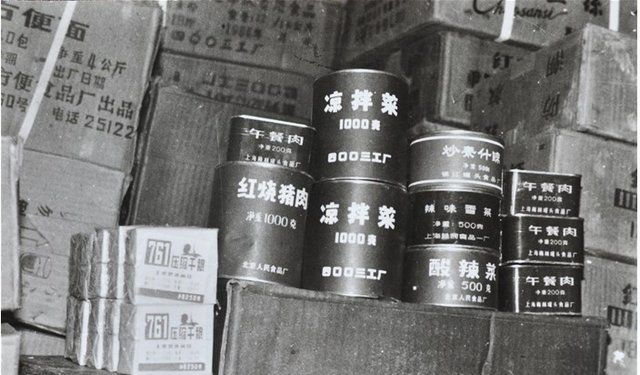 中越战争中军用食品不多,罐头就那几种.
