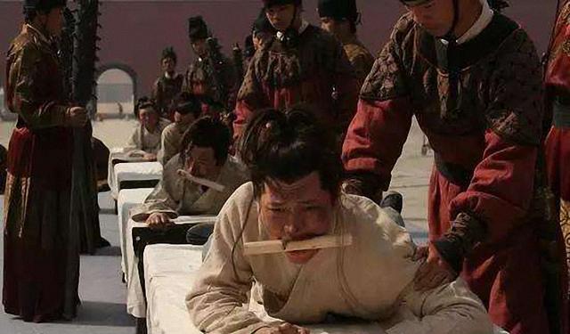 朱元璋朝堂上棍杖打大臣,但被打的还沾沾自喜,以此为荣