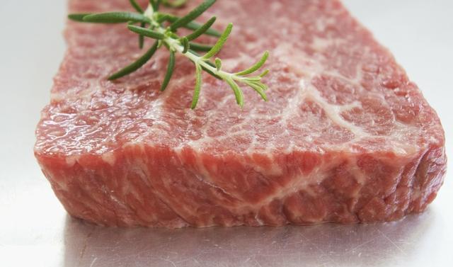 牛肉的营养价值及家庭食用牛肉的宜忌:不要喝