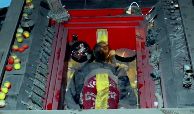 一觉醒来如果你发现自己是秦始皇,你会如何逃出生天?