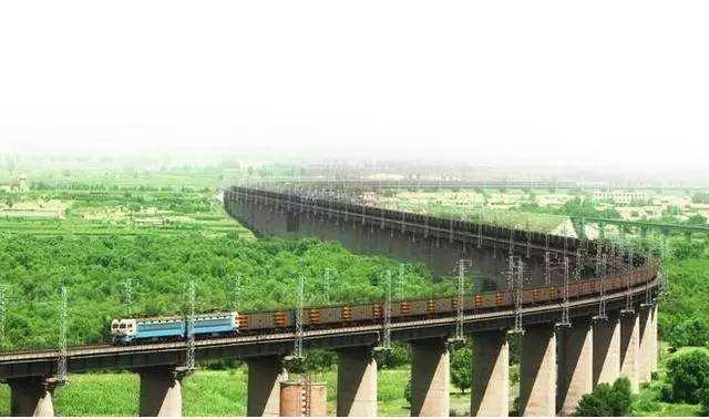 世界上最长的火车, 总长7353米, 创世界吉尼斯记录