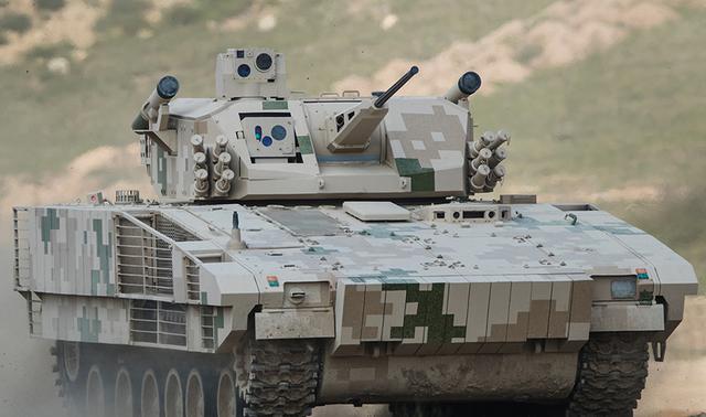 中国正发展新一代小口径速射火炮:弹头直接埋在弹药里面