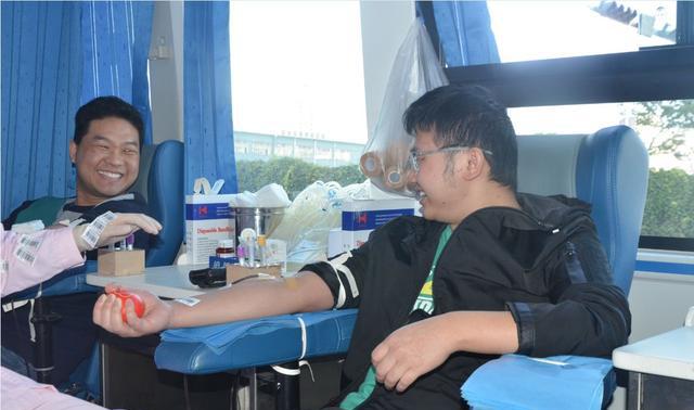 昆明三博近百名医护人员无偿献血
