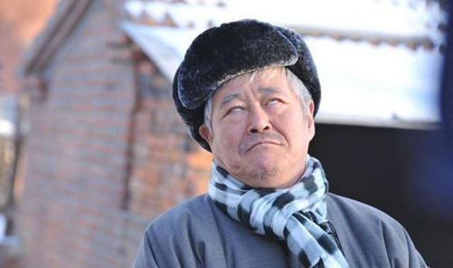 老公一成名便抛弃她,拒绝过赵本山的提拔,如今自食其力过日子