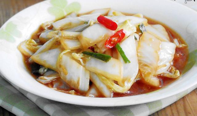 酸辣白菜,酸辣脆爽又开胃,超级的下饭,天气冷了想不想来一份?