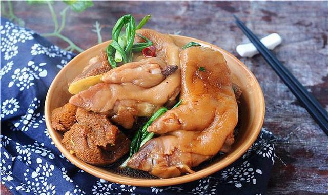 猴头菇和猪蹄搭配,最是美味