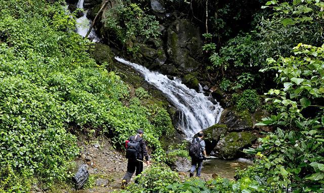 探访——壮美的永德大雪山万丈岩670余米超级大瀑布