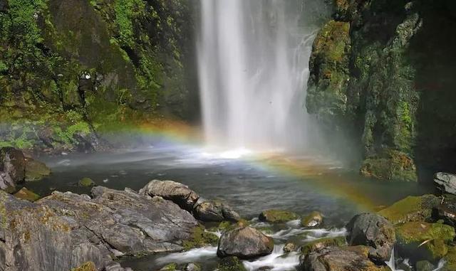 探访——壮美的永德大雪山万丈岩670余米超级大瀑布