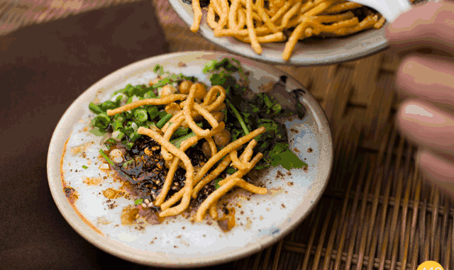 早餐故事|从糙到刁,重庆老油茶杀了个回马枪