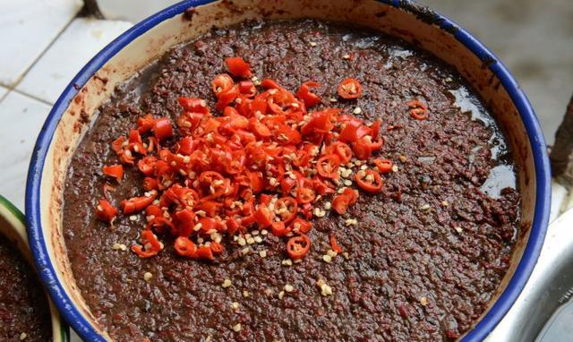 蟛蜞酱图文制作全过程这一失传的土调料妈妈说让我果断收藏了