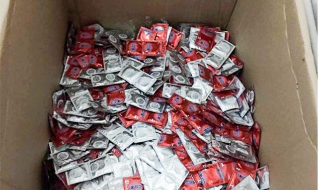 警方查获49万只假避孕套 5位民警数了4小时