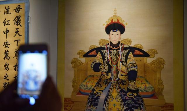 她是中国最小皇后之一,11岁封后,29年无法生育,死后才知其原因