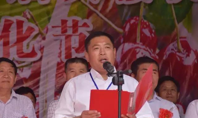 刘口乡党委书记祝玉波讲话 随后梁园区委常委,宣传部长杨光,河南张弓