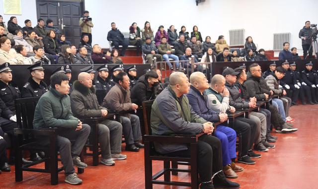 秦皇岛依法公开宣判了两起黑社会性质组织犯罪案件,即辛集丁余等组织