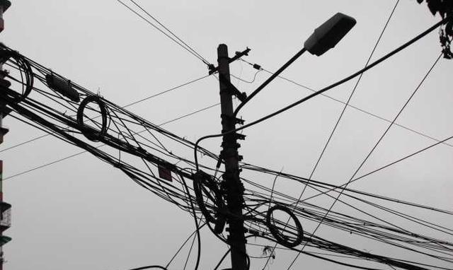 网友拍上百张电线杆,留住老重庆的记忆