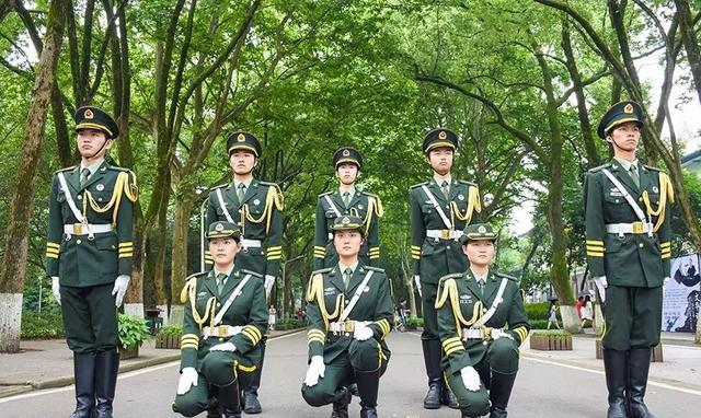 我们是没有军籍的军人,但仍有满腔自豪|军籍|军人|军装_新浪新闻