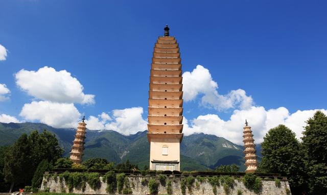 中国十大名塔有两座在河南