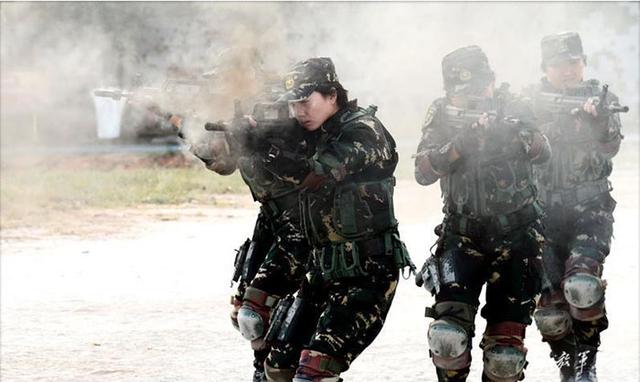 令人充满征服欲望的极品美女特种兵