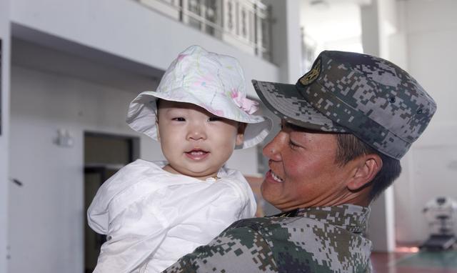 军人配偶,享受地方探亲假待遇规定明确!