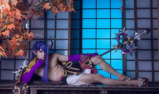 颜好身材好的阴阳师夜叉cos,吸一口夜叉觉醒的肌肉顺便承包!