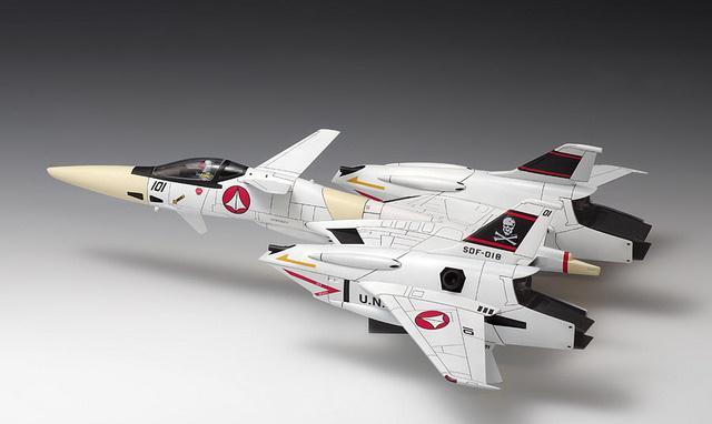 资讯:wave《超时空要塞》vf-4战机 1/72 组装模型