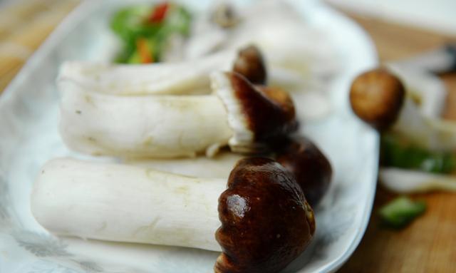 「美食谱」在家自制鸡茸蘑菇汤,比必胜客卖的还好喝!