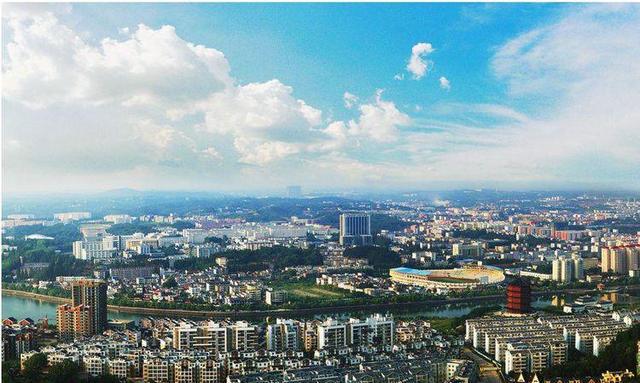 中国最低调的一个四线城市,闷声发展,但却拥有11个火车站!