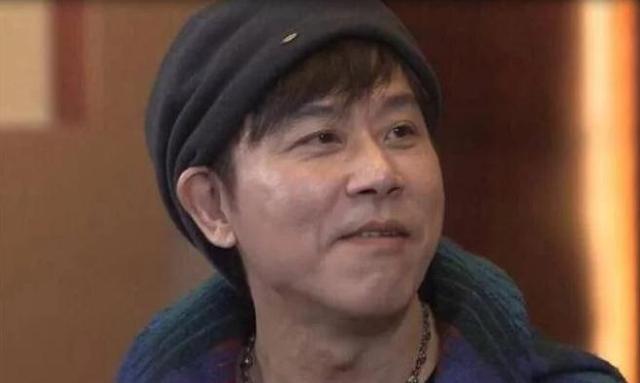 伍思凯儿子伍靖持刀被捕,美高校再现“霸凌”,造成17人死亡