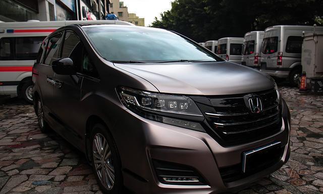 本田艾力绅电光棕灰汽车车身改色贴膜效果图